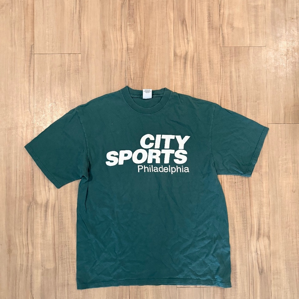 🔥 CITY SPORTS PHILADELPHIA CLASSIC TEE – XL 🔥